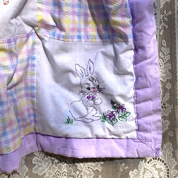 Vintage Embroidered Baby Blanket Quilt 37”x45” 👶🏼 - Picture 7 of 9
